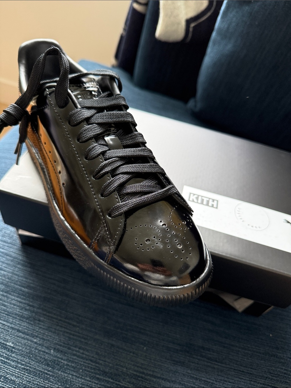 Kith Puma Ronnie Fieg Walt Clyde Frazier Black Patent Leather Low-Top - size 7.5